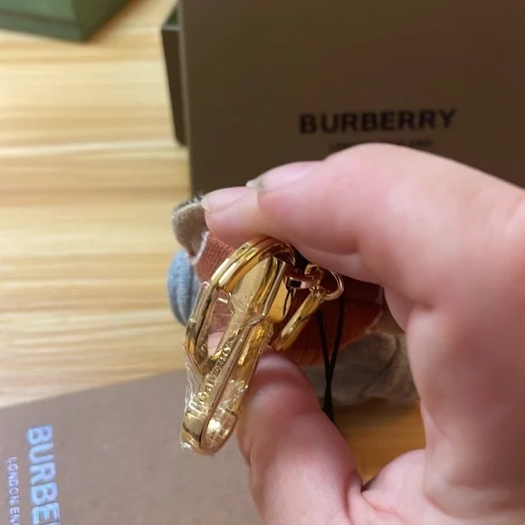 BURBERRY Bear 🐻 keychain purse charm in hat and sweater - Picture 6 of 7